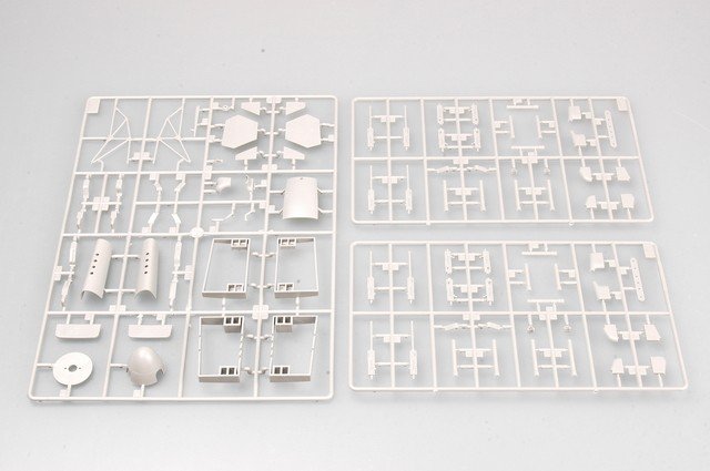 Trumpeter 02414 HURRICANE Mk.I 1/24 – zdjęcie 4