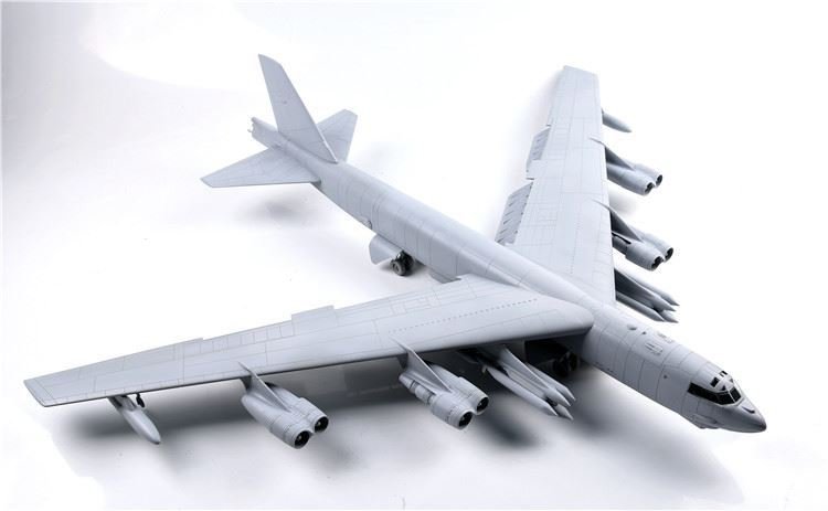 Modelcollect UA72200 B-52H U.S. Stratofortress strategic Bomber 1/72 – zdjęcie 6