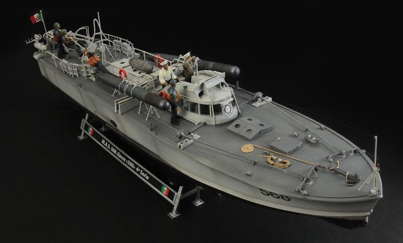 Italeri 5626 M.A.S. 563/568 with crew 1/35 – zdjęcie 5