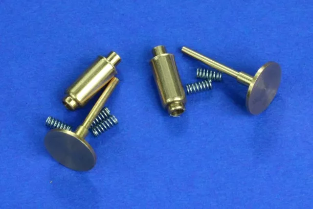 Le kit de tampons plats pour train RB modèle 35A11 contient deux tampons au 1/35