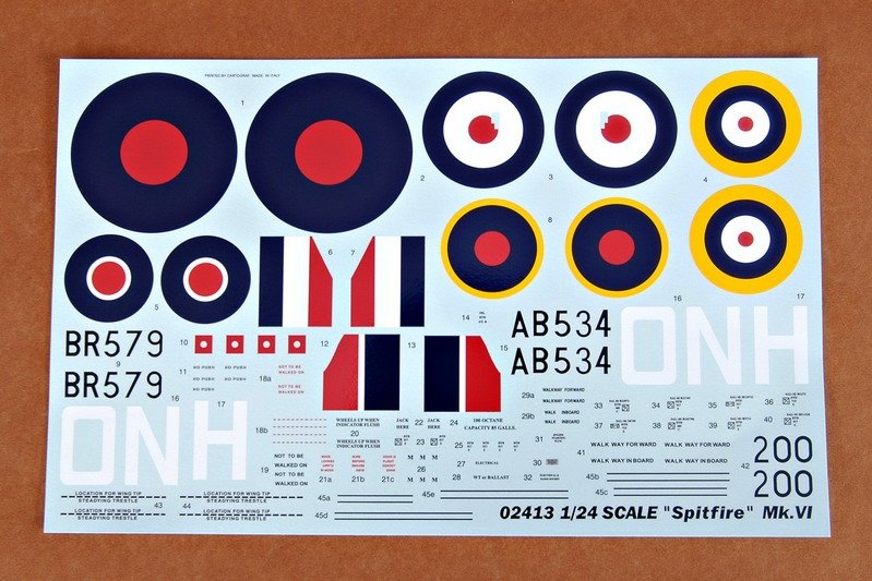 Trumpeter 02413 Spitfire MK.VI 1/24 – image 4