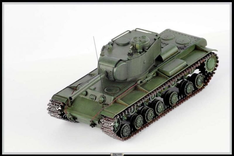 PST 72059 KV-220 Heavy Tank 1/72 – image 2