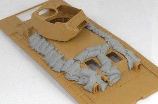 Panzer Art RE35-297 Sand armor for LVT (Italeri kit) 1/35 – zdjęcie 3