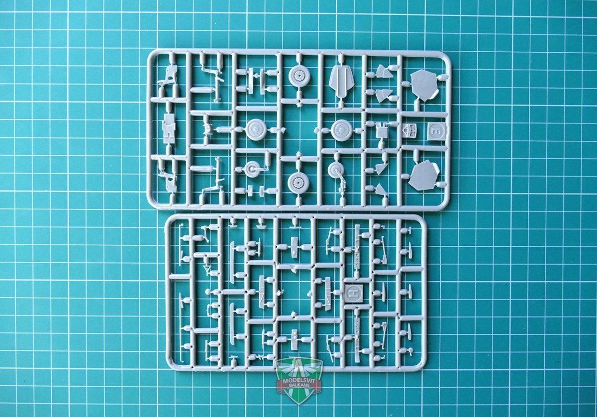 Modelsvit 72019 S-32MK Soviet bomber 1/72 – zdjęcie 3