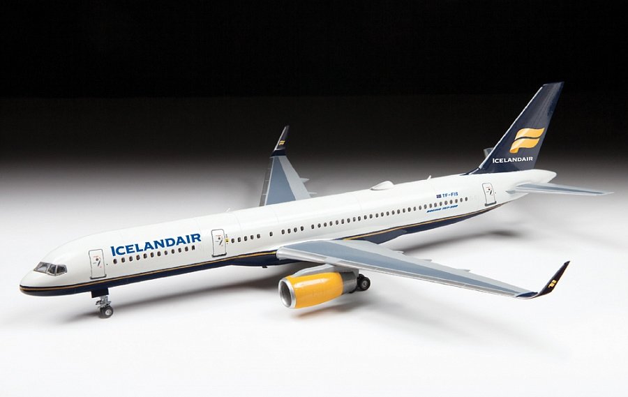 Zvezda 7032 Civil airliner Boeing 757-200 1/144 – zdjęcie 2