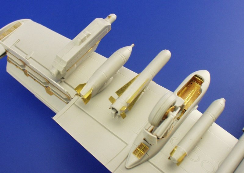 Eduard 72440 A-10 armament 1/72 ITALERI, REVELL – image 4