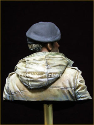 Young Miniatures YM1835 British Tank Crew WWII 1/10 – image 5