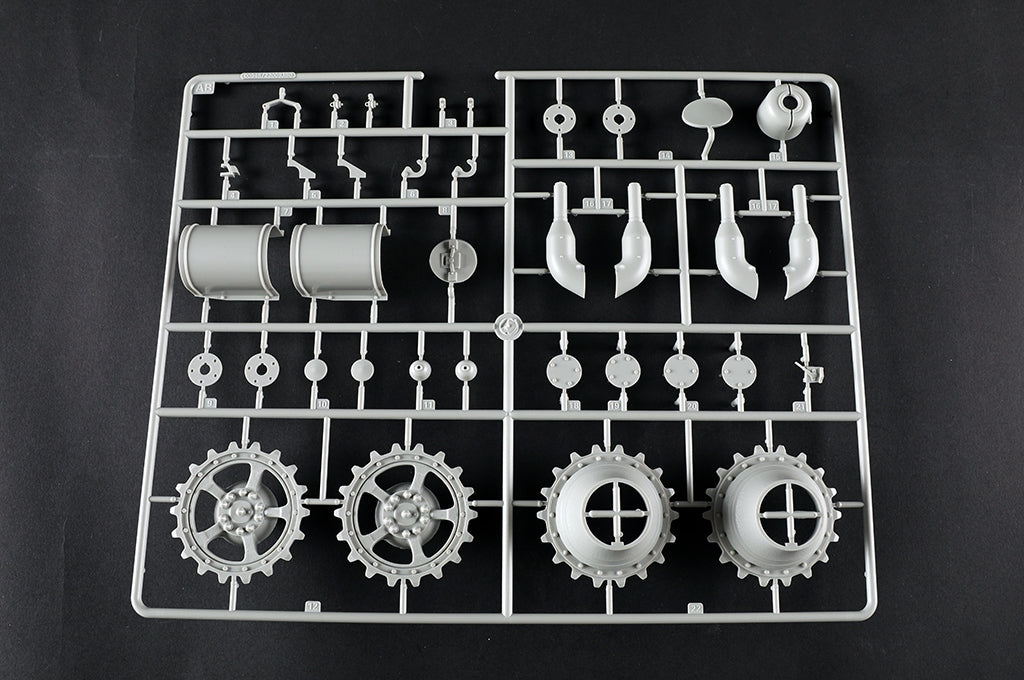 Trumpeter 00948 German Tiger II Heavy Tank - Porsche Turret Early Production 1/16 – zdjęcie 38