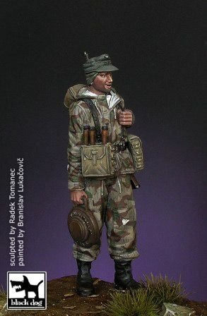 Black Dog F35020 Wehrmacht soldier 1944 1/35 – zdjęcie 3