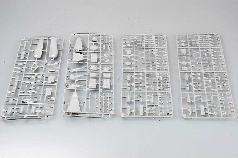 Trumpeter 04521 Russian cruiser Admiral Lazarev Ex-Frunze 1/350 – zdjęcie 6