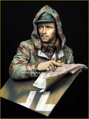 Young Miniatures YM1886 Kampfgruppe Officer Russia 1943 &amp;#39;Ostwind&amp;#39; 1/10