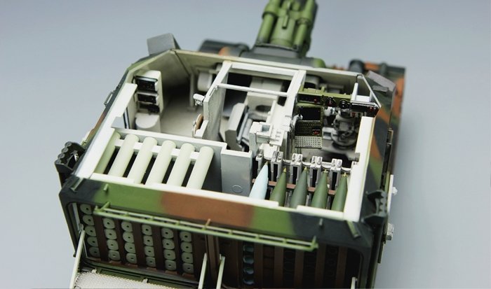 Meng Model TS-004 French AUF1 155mm Self-propelled Howitzer 1/35 – zdjęcie 2