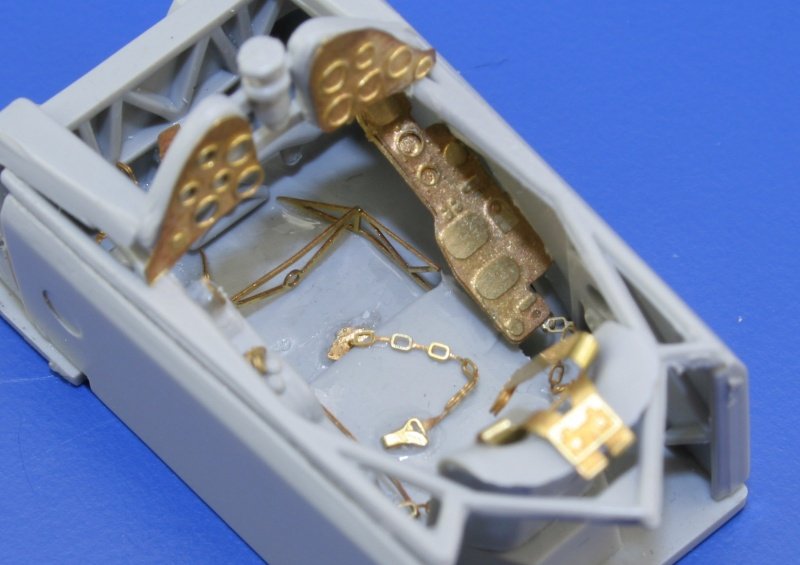 Eduard 49332 CR 42 Falco 1/48 Italeri – image 4