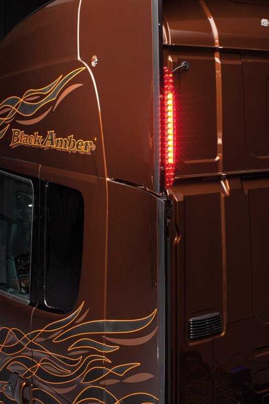 Italeri 3897 SCANIA R730 BLACK AMBER 1/24 – image 20