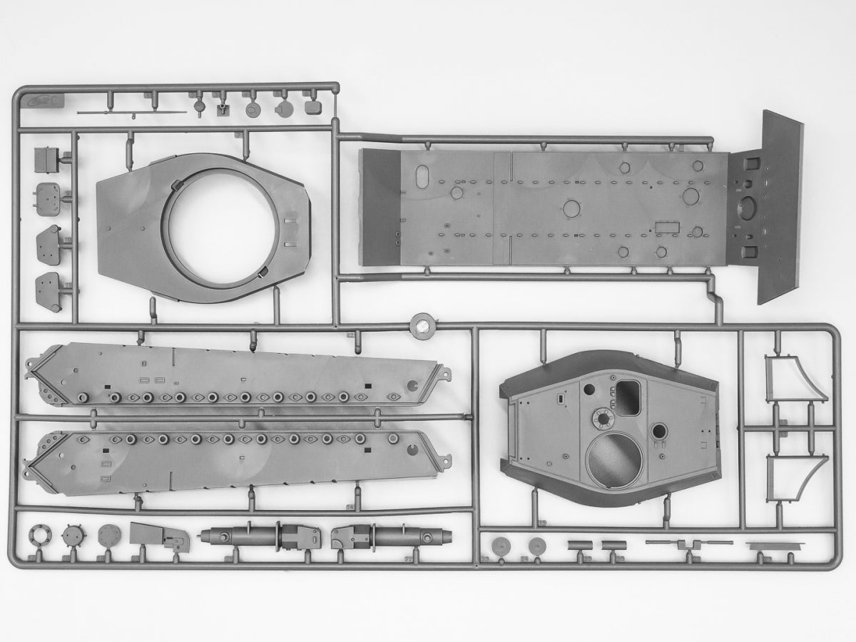 ICM DS3524 Panzerwaffe steel cats 1/35 – image 10
