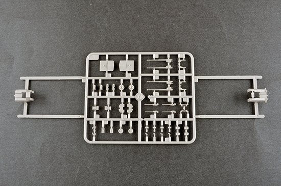 Trumpeter 03714 German Battleship Gneisenau 1/200 – image 15