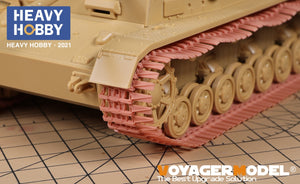 Heavy Hobby PT35012 WWII German Pz.III/IV Winterketten Tracks Pattern B 1/35 – image 2