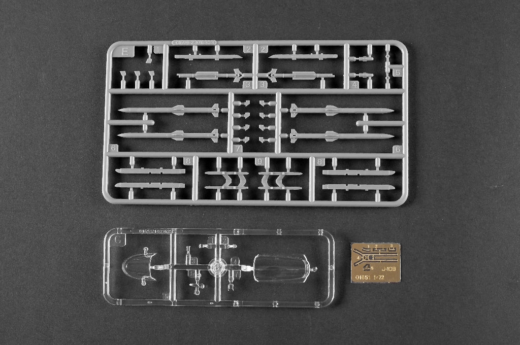 Trumpeter 01698 Chinese J-10C Fighter 1/72 – zdjęcie 11