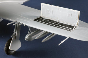 Trumpeter 02427 Republic P-47 D Thunderbolt Razorback 1/24 – image 3
