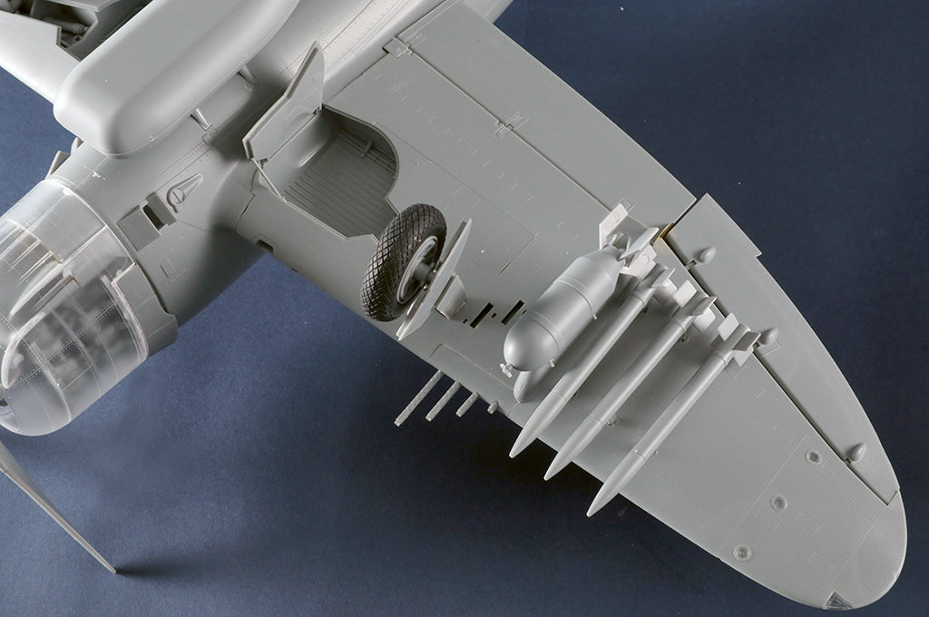 Trumpeter 02427 Republic P-47 D Thunderbolt Razorback 1/24 – image 4