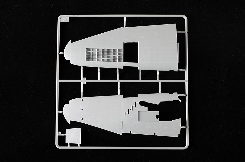 Trumpeter 02427 Republic P-47 D Thunderbolt Razorback 1/24 – image 22