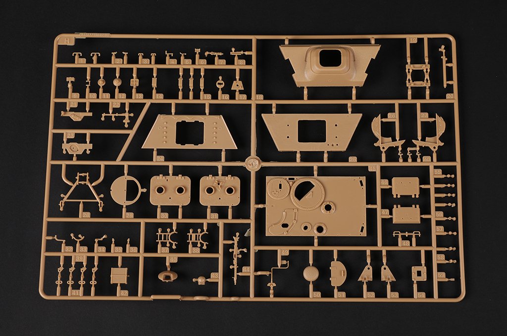 Hobby Boss 84562 German &amp;quot;Tiger&amp;quot; tank destroyer (Henschel type) 1/35 – image 6