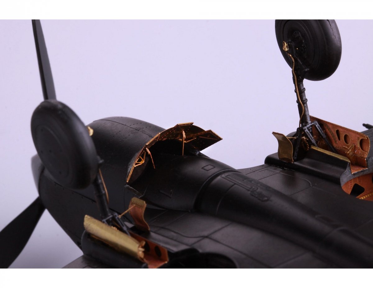 Eduard 49807 P-40C BRONCO 1/48 – zdjęcie 9
