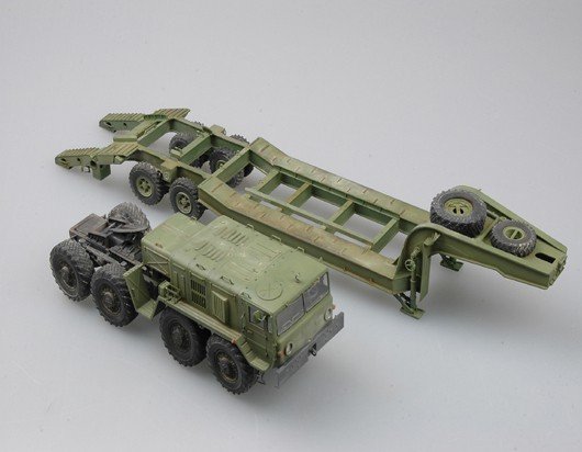 Trumpeter 00212 MAZ-537G Late Production type with MAZ/ChMZAP-5247G semitraii 1/35 – zdjęcie 6