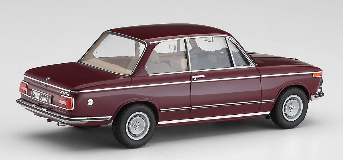 Hasegawa 20634 BMW 2002 tii late model (1973) 1/24 – zdjęcie 3