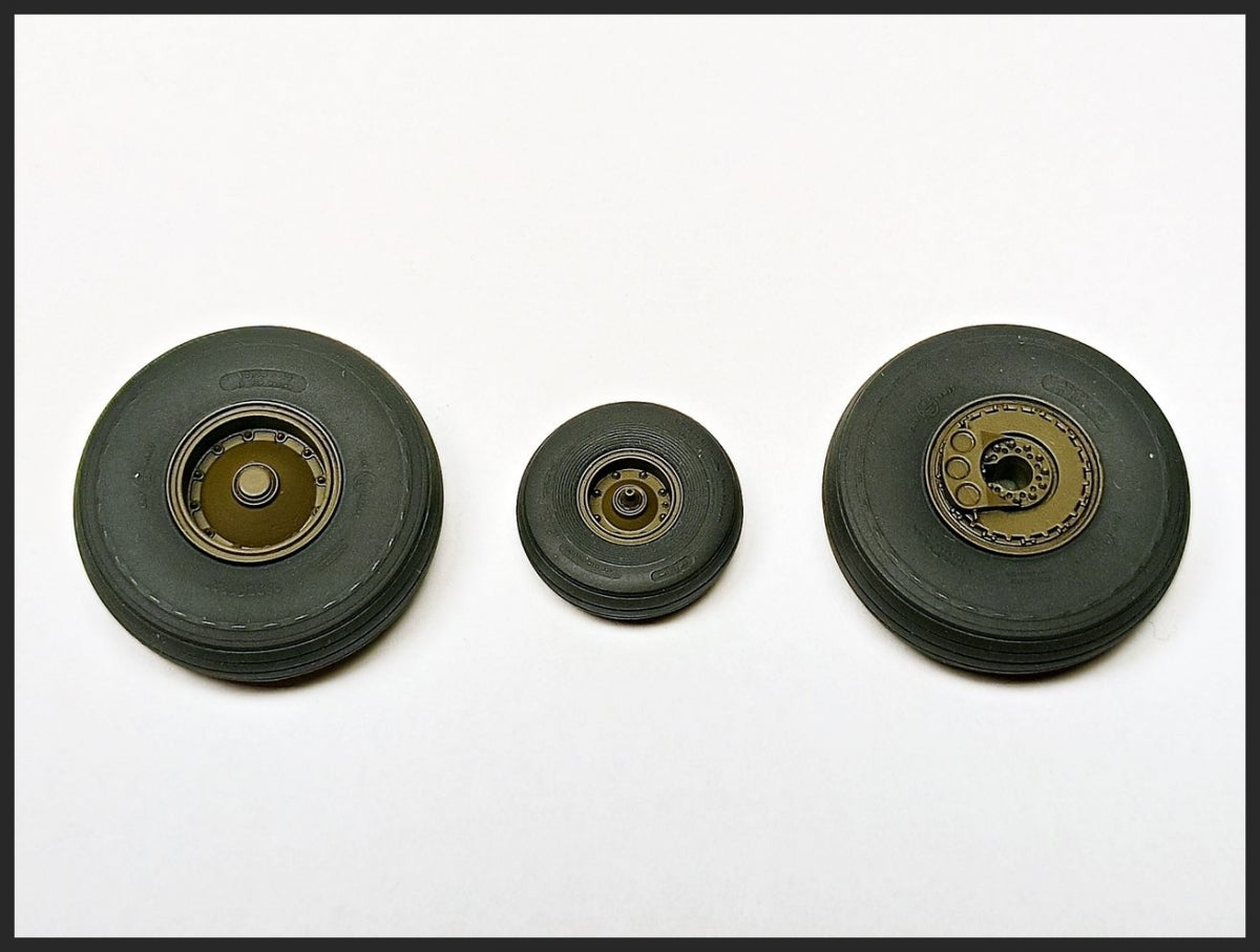 Clear Prop! CPA35002 CH-54A Tarhe wheels set for ICM kit 1/35 – image 7
