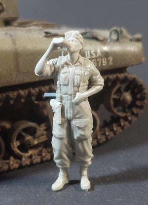 Panzer Art FI35-236 British tanker coverall at rest No2 1/35 – image 3