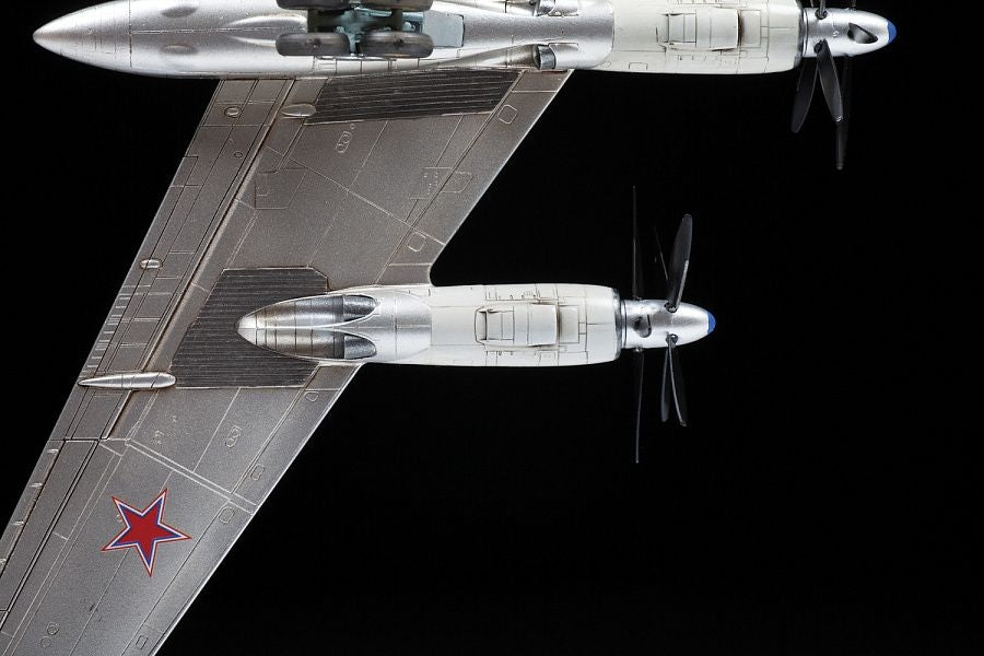 Zvezda 7038 Tu-95MS Bear Russian Strategic Bomber 1/144 – immagine 5