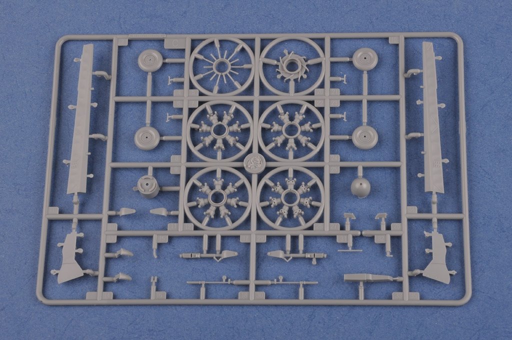 Hobby Boss 81757 Romanian IAR-80 1/48 – zdjęcie 7
