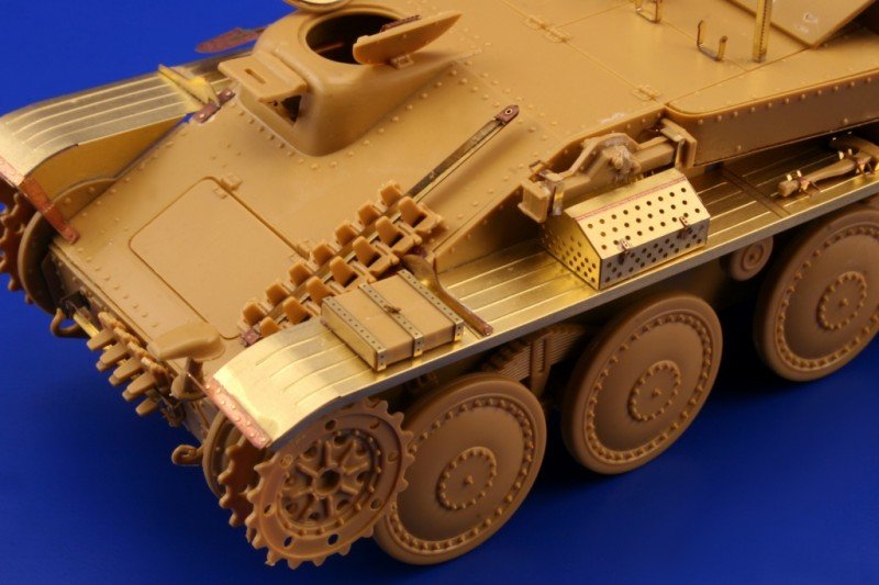 Eduard 36046 Flakpanzer 38 (Gepard) exterior 1/35 Italeri – zdjęcie 3