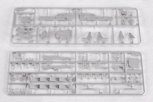 Trumpeter 05720 Russian Navy Slava Class Cruiser Moskva 1/700 – zdjęcie 6