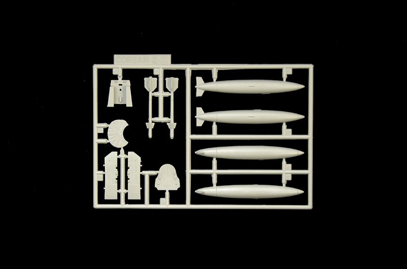 Italeri 1411 A-7E CORSAIR II 1/72 – image 4