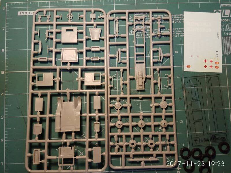 Zebrano 72110 ZiS-8 Soviet Bus 1/72 – zdjęcie 8