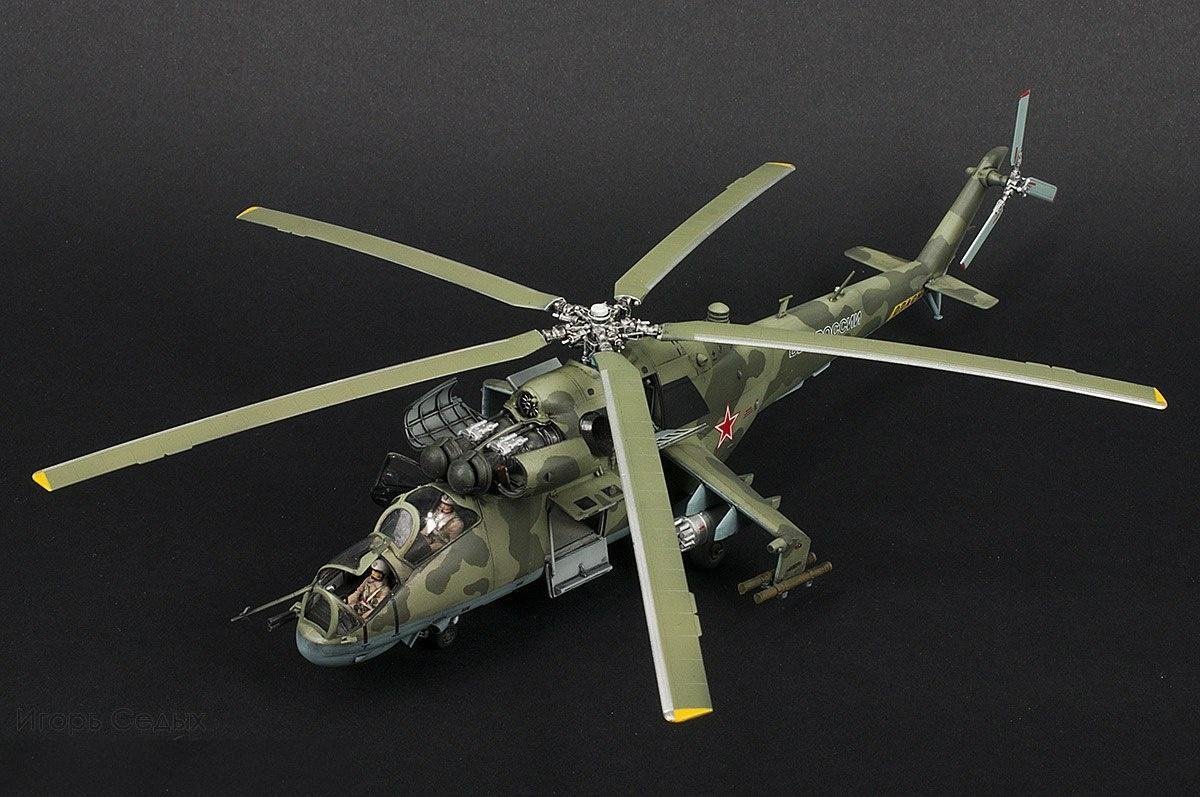 Zvezda 7315 MI-24P HIND SOVIET ATTACK HELICOPTER 1/72 – zdjęcie 4