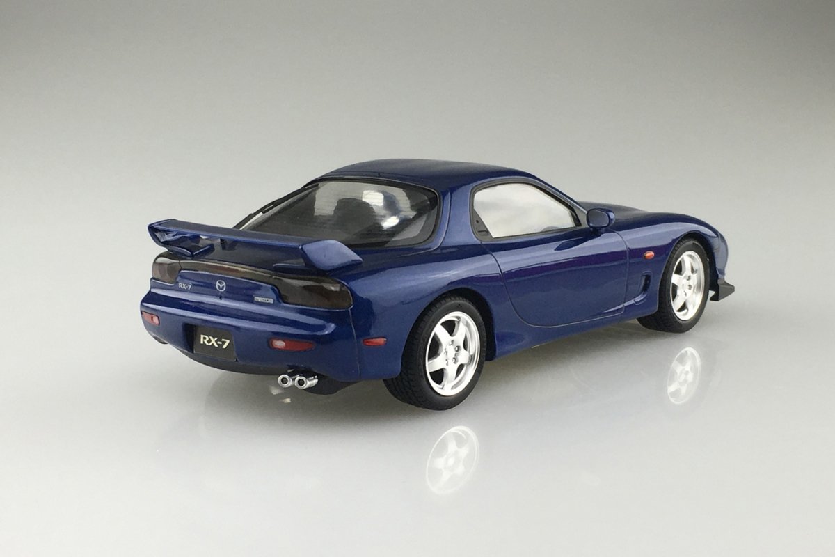 Aoshima 05498 MAZDA FD3S RX-7 &amp;#39;99 (Innocent Blue Mica) 1/24 – zdjęcie 3