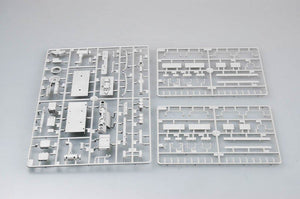 Trumpeter 01004 M1078 Light Medium Tactical Vehicle (LMTV) Standard Cargo Tru 1/35 – image 13