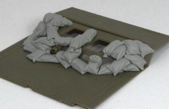 Panzer Art RE35-296 Sand armor for LVT (AFV kit) 1/35 – image 2