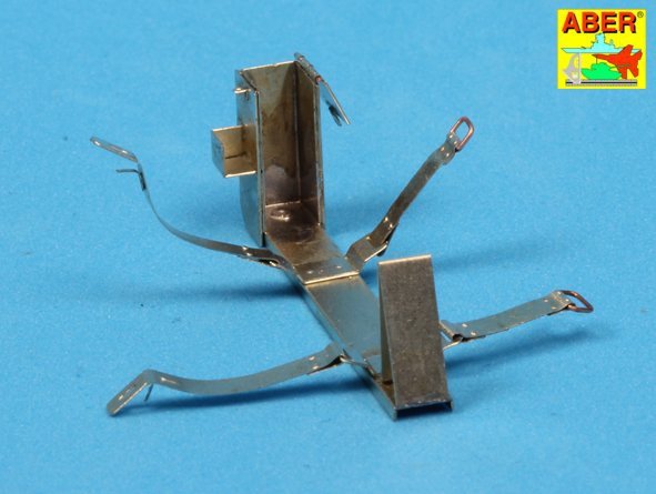Aber 16027 Fire extinguisher with brackets used on German tanks, assault guns and other vehicles 1/16 – zdjęcie 3