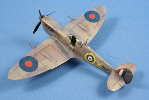 Special Hobby 48051 Supermarine Spitfire Mk.VC Malta Defenders 1/48 – zdjęcie 9