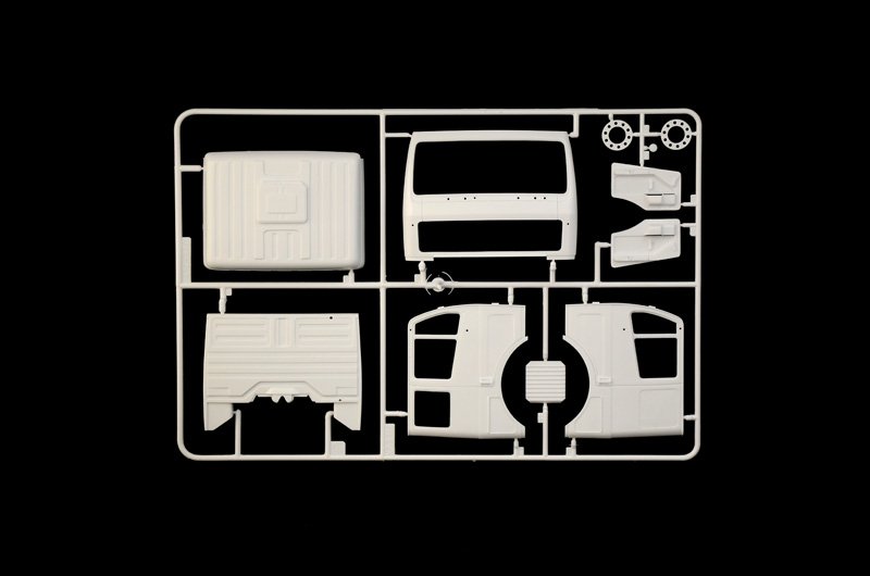 Italeri 3956 Mercedes Benz SK 1844 LS V8 1/24 – zdjęcie 4