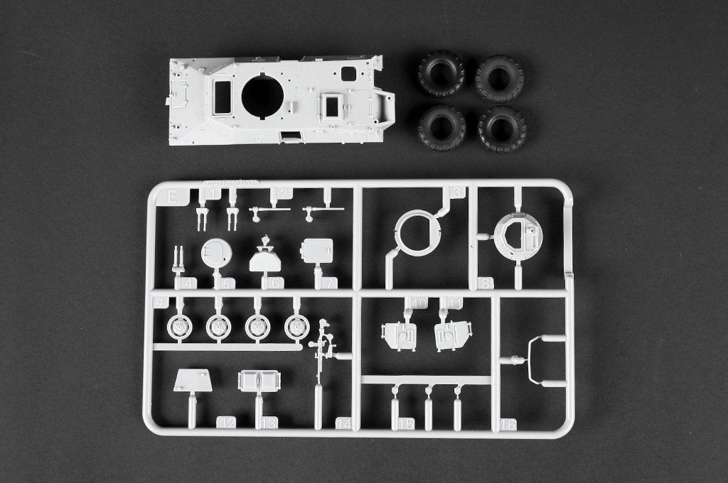 Trumpeter 07439 M706 Commando Armored Car in Vietnam 1/72 – zdjęcie 6