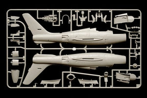 Italeri 2682 Republic F - 84F Thunderstreak 1/48 – zdjęcie 4