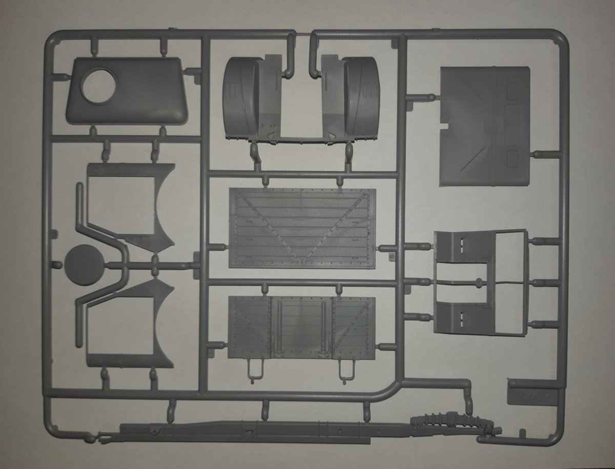 ICM 35507 Model W.O.T. 6, WWII British Truck 1/35 – zdjęcie 9
