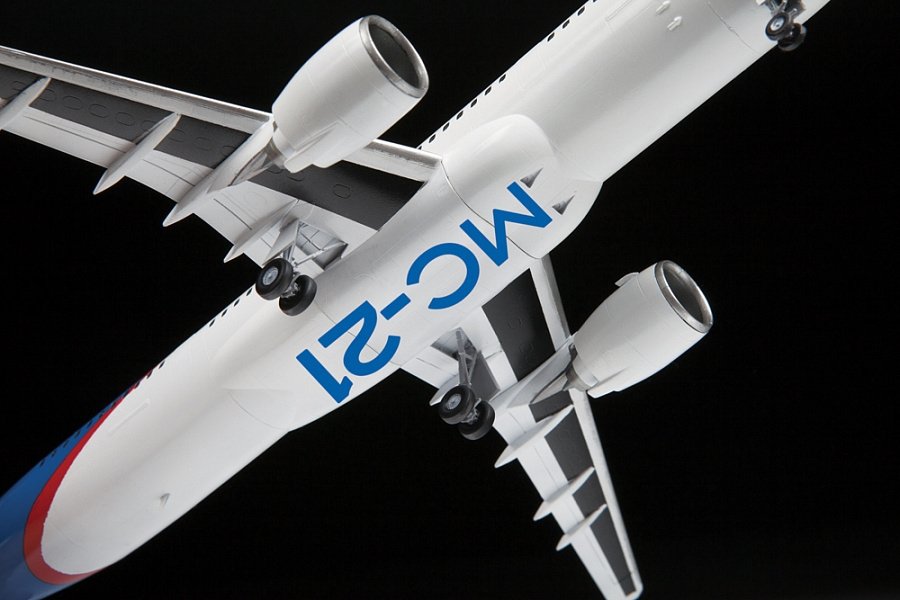 Zvezda 7033 IRKUT MS-21 Airliner 1/44 – zdjęcie 4