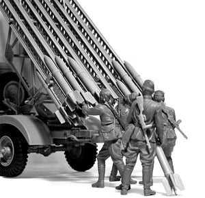 ICM 35648 WWII Soviet BM-13-16 MLRS Vehicle Crew 1/35 – Bild 3