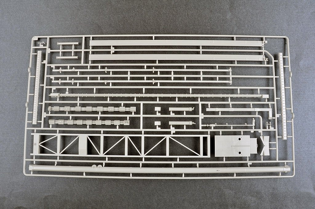 Trumpeter 01082 15U175 TEL of RS-12M1 Topol-M ICBM complex 1/35 – zdjęcie 24